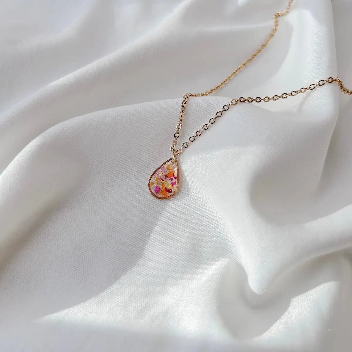 BIJOUX SOUVENIR COLLIERS COLLIER GOUTTE